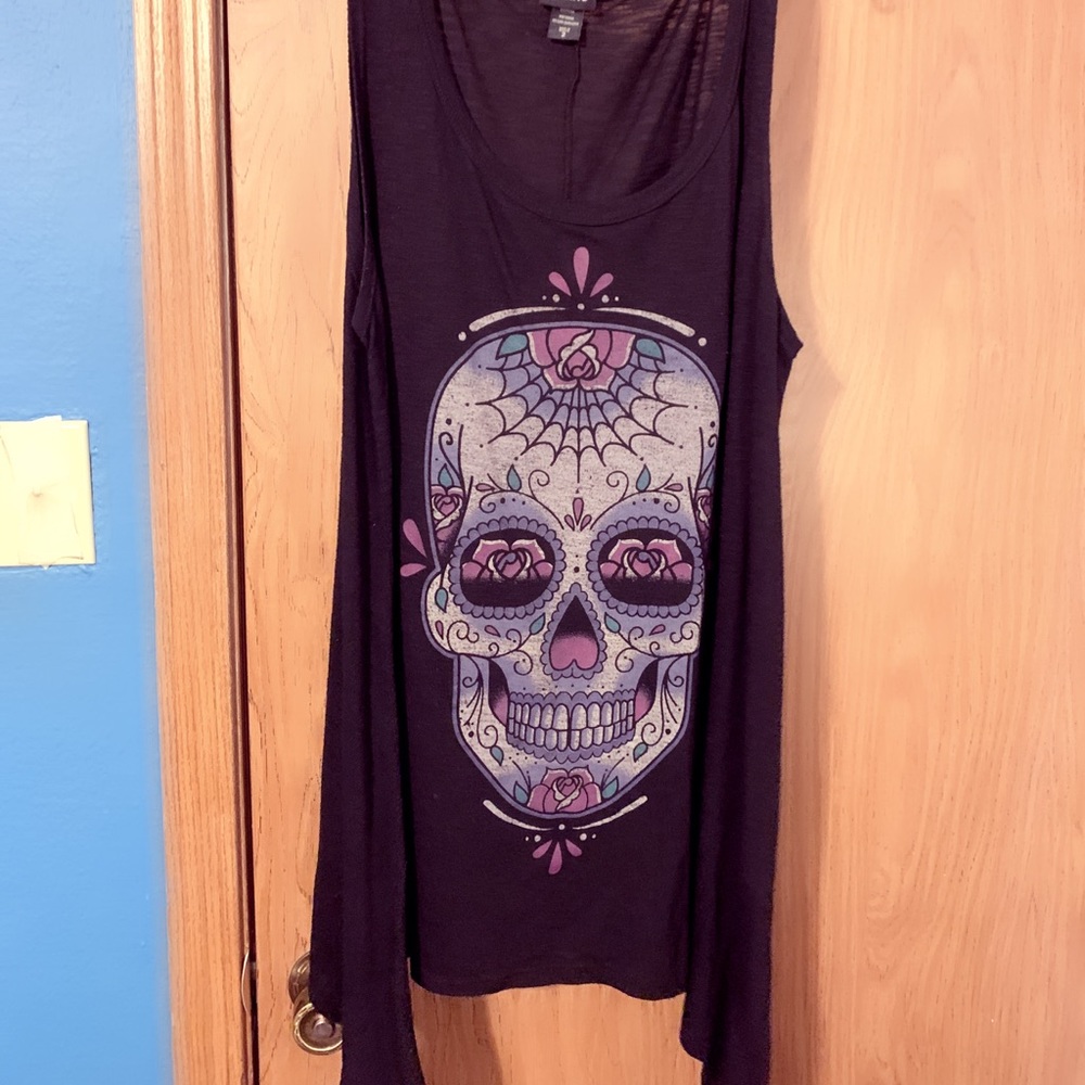 Sugar skull shark bite tank